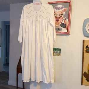💕 SCHWEITZER 💕 EMBROIDERED Cozy Pima Cotton Long Nightgown size Medium